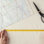 Schneider mit Maßband